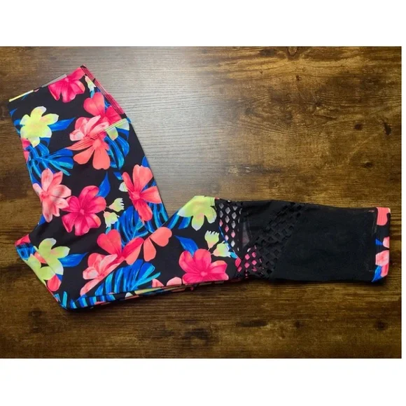 🛑{SOLD}PINK Victoria Secret Ultimate Collection High Waist 7/8 Ankle Leggings - Picture 3 of 8